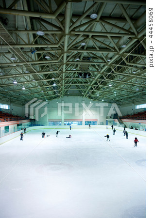 アイスリンク 氷 蘆原区 44458069