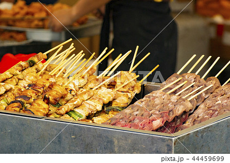 屋台 串焼き 44459699