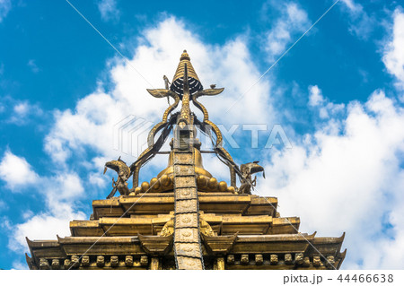 The original decoration on the top of a temple 44466638