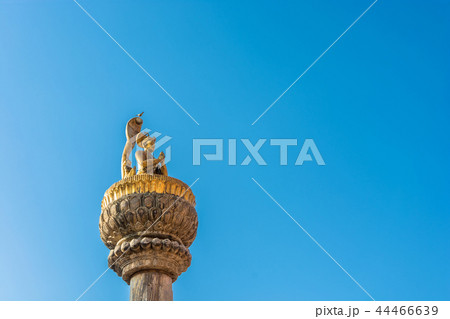 The original decoration on the top of a temple. 44466639