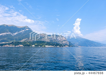 Lake Como with mountains and buildings Lake Como with mountains and buildings 44467698