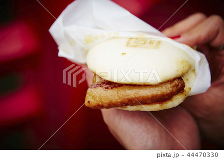 長崎中華街の豚の角煮まんじゅう 長崎中華街の豚の角煮まんじゅう 44470330