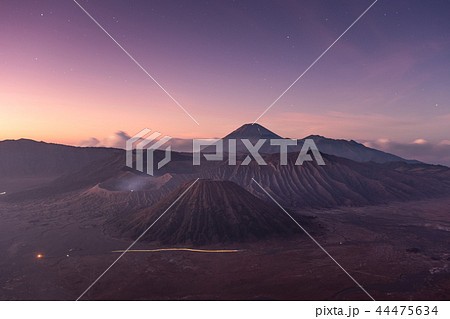 Mount volcano an active with star at dawn 44475634