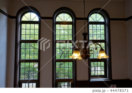 片倉館　シャンデリアと長窓　諏訪市 44478371