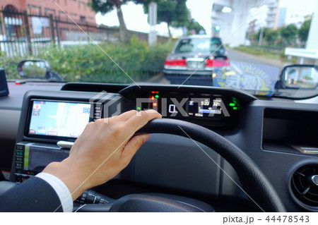 タクシー運転手 44478543