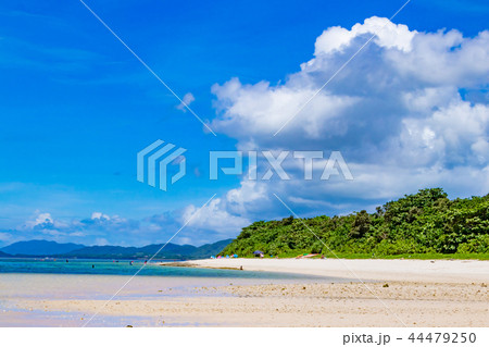 沖縄石垣島 米原ビーチの写真素材