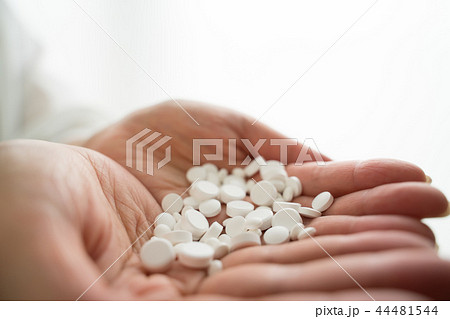 薬 多量,オーバードーズ,　OTC 類似薬 44481544