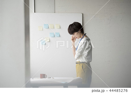 ビジネス 女性 クリエイティブ ビジネス 女性 クリエイティブ 44485276