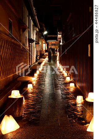 幻想的な氷のキャンドル 氷雪の火祭り 木曽福島 寺門前小路1 幻想的な氷のキャンドル 氷雪の火祭り 木曽福島 寺門前小路1 44486827