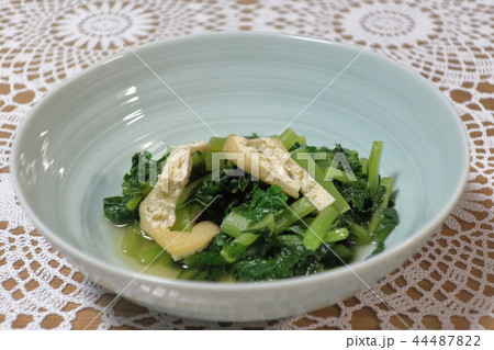 家庭的で素朴な自家製の「大根葉の炊いたん」 家庭的で素朴な自家製の「大根葉の炊いたん」 44487822