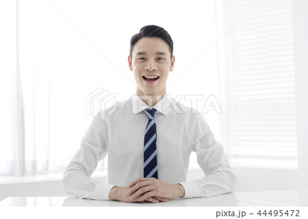 男 男性 男の子 44495472