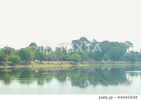 カンボジア王国アンコール遺跡スラ・スランの風景（Sra Srang） 44495698