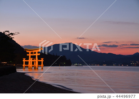 夕暮れの宮島 夕暮れの宮島 44496977