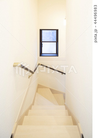 住宅の階段 44496983