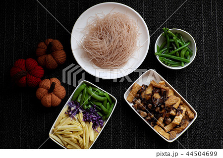 Food ingredients, vegetables rice vermicelli 44504699