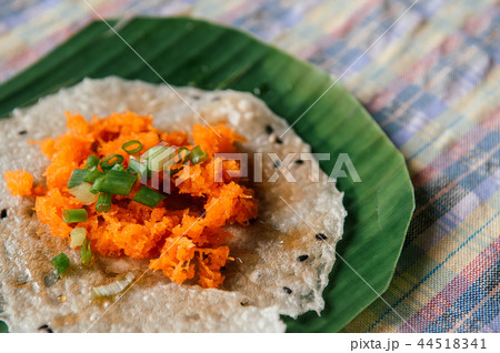 Khao Kriab Yana local snack Ban Nam Chiao, Trat 44518341