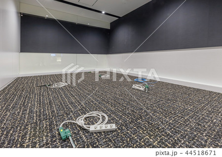 オフィスの電装工事 Office interior electrical work オフィスの電装工事 Office interior electrical work 44518671
