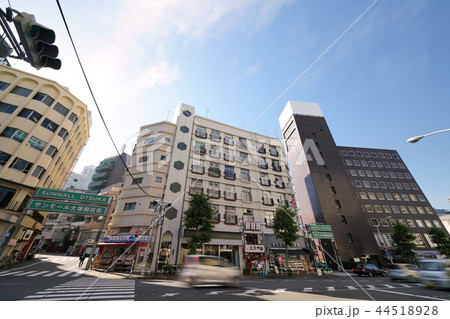 日本の東京都市景観 大塚駅周辺の街並みやサンモール大塚商店街などを望む 日本の東京都市景観 大塚駅周辺の街並みやサンモール大塚商店街などを望む 44518928