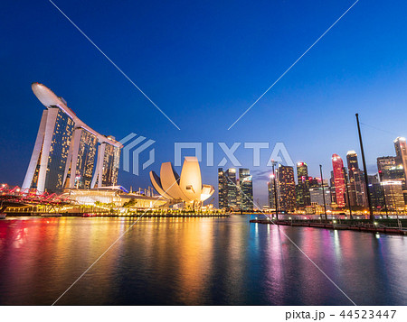シンガポール　マリーナ・ベイ　夜景 44523447