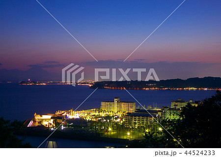 湘南海岸の夕暮れ　 大崎公園より 44524233