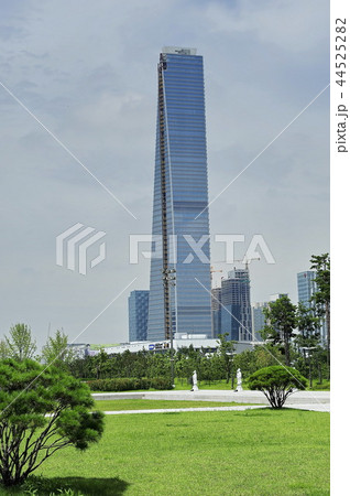 瓦屋 韓屋 ビル 44525282