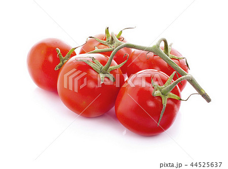 Tomatoes isolated on white 44525637