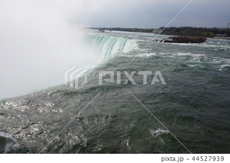 ナイアガラの滝 44527939