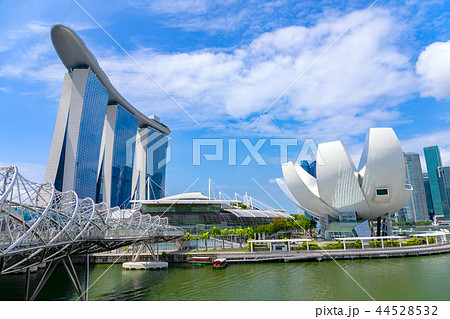 マリーナ・ベイ・サンズを望む風景 マリーナ・ベイ・サンズを望む風景 44528532