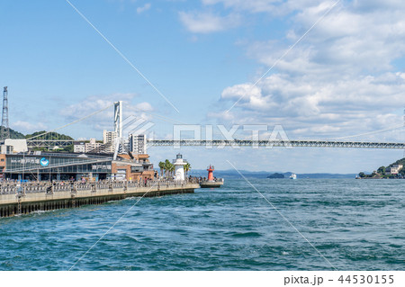 関門橋と唐戸市場 44530155