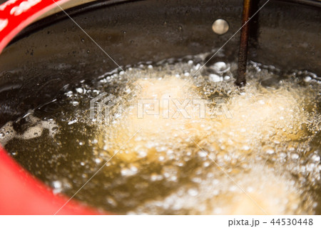 鶏の唐揚げ 鶏の唐揚げ 44530448