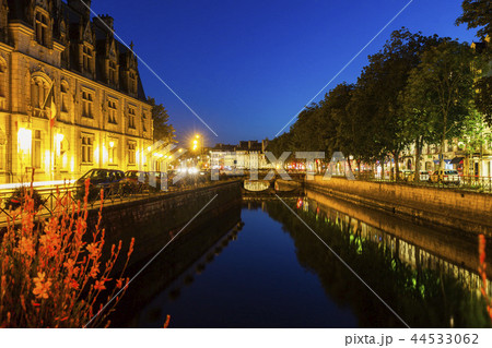 Quimper architecture along the river 44533062
