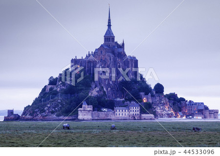 Le Mont Saint-Michel 44533096