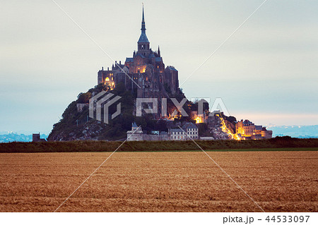Le Mont Saint-Michel 44533097