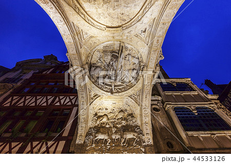 The arch of Great Clock in Rouen The arch of Great Clock in Rouen 44533126
