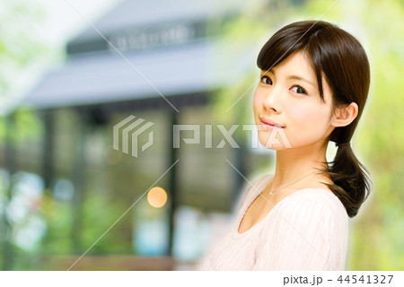 女性 女性 44541327