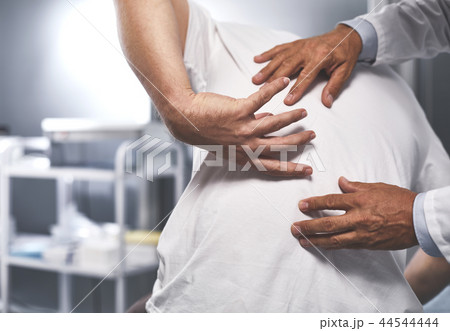 Doctor is trying to find out the causes Doctor is trying to find out the causes 44544444