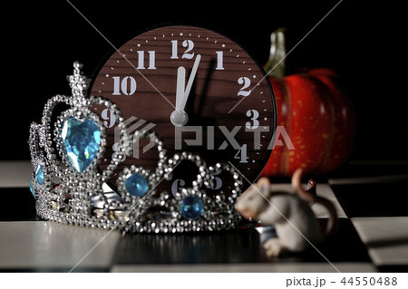 シンデレラ　過ぎた時間　門限 44550488