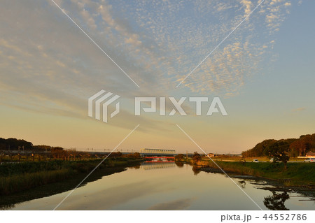 印旛小水路夕暮れ 千葉県印西市  印旛小水路夕暮れ 千葉県印西市  44552786