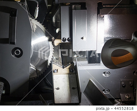 High precision Carbide-Tipped Circular Saw Machine 44552818