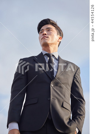 20代 会社員 韓国人 44554126
