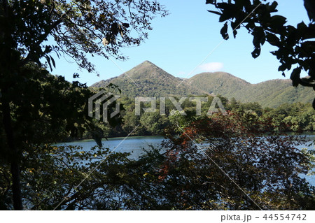 日光 中禅寺湖畔から見る高山 日光 中禅寺湖畔から見る高山 44554742