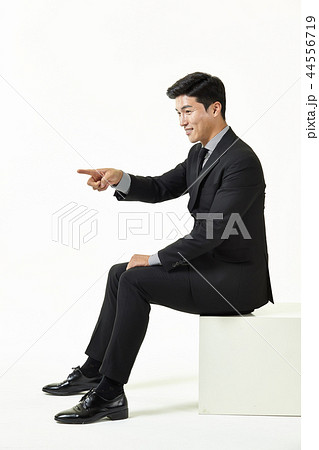 20代 会社員 韓国人 44556719