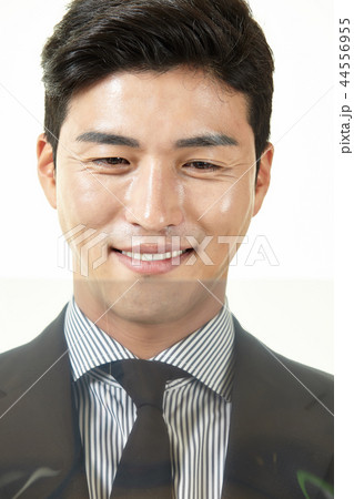 20代 会社員 韓国人 44556955