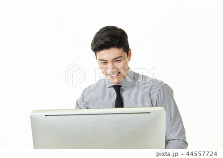 20代 会社員 韓国人 44557724