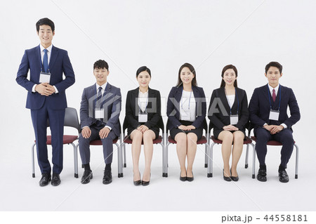 面接 ビジネスマン ビジネスウーマン 44558181