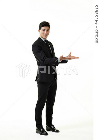 20代 会社員 韓国人 44558625