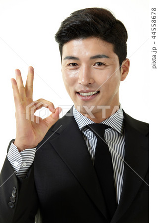 20代 会社員 韓国人 44558678