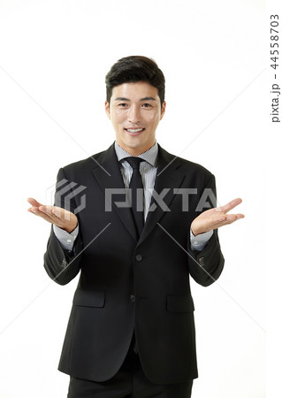 20代 会社員 韓国人 44558703