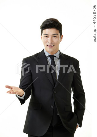 20代 会社員 韓国人 44558706