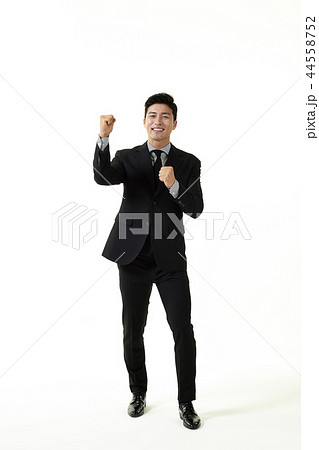 20代 会社員 韓国人 44558752
